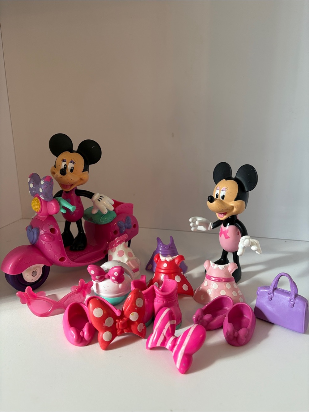 Disney Minnie Mouse Scooter & Dress Up Playset